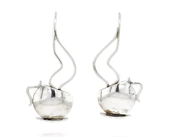 Pendientes colgantes de taza de café de plata esterlina de Marc Cassius / Pendientes de taza de té artesanales firmados / Joyería de plata original