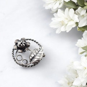 Antique Sterling Flower Brooch, Sterling Silver Flower Pin, Woodland Jewelry, Floral Jewelry, Spring Fashion, Sterling Silver Scarf Pin