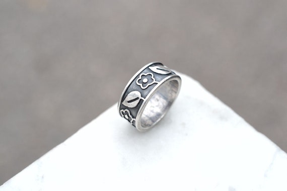 Sterling Silver Flower and Leaf Pattern Tribal Ba… - image 1
