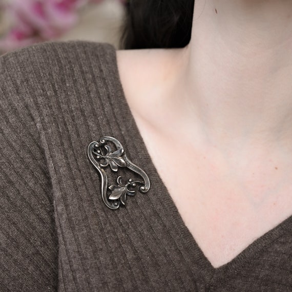 William Kerr Art Nouveau Flower Pin, Floral Pin, Flower Jewelry, Art Nouveau Brooch, Art Nouveau Sterling Silver Pin, Antique Brooch View 4