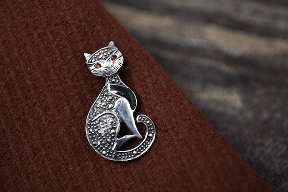 Sterling Silver Marcasite Cat Pin, Mid Century Ca… - image 1