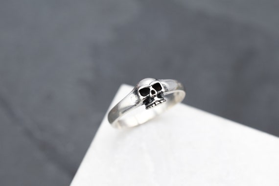 Sterling Silver Simple Skull Band Ring, Sterling … - image 2