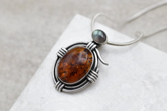 Sterling Silver Modern Amber and Labradorite Necklace, Sterling Amber Jewelry, Oval Amber Necklace, Modern Sterling Silver Amber Jewelry