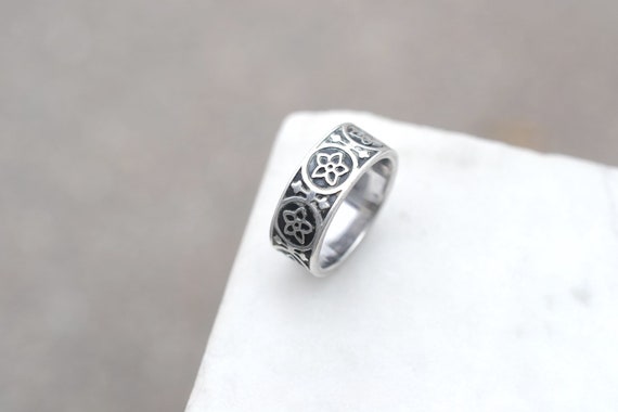 Sterling Silver Tribal Flower Pattern Band Ring, … - image 3