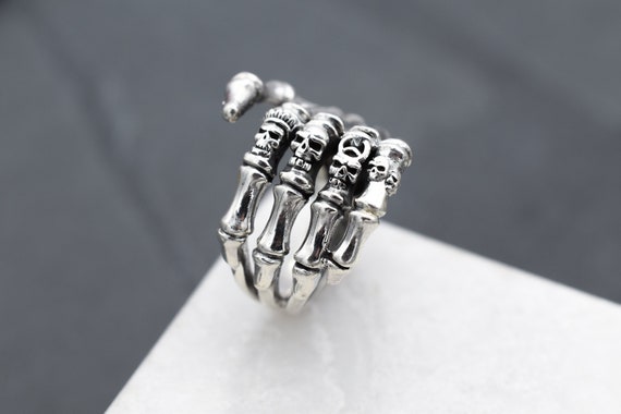 Sterling Silver Skeleton Hand Punk Biker Ring, St… - image 4