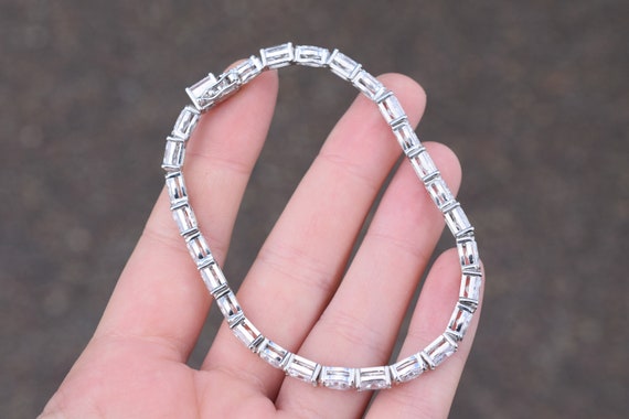 Fake diamond bracelet, Women's Fashion, Jewelry & Organisers, Bracelets on  Carousell