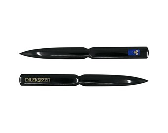 Dilek Sezen briefopener van zwarte onyx, art deco bureauaccessoire, lapis lazuli saffier, 14 karaats gouden inleg, gelimiteerde editie.