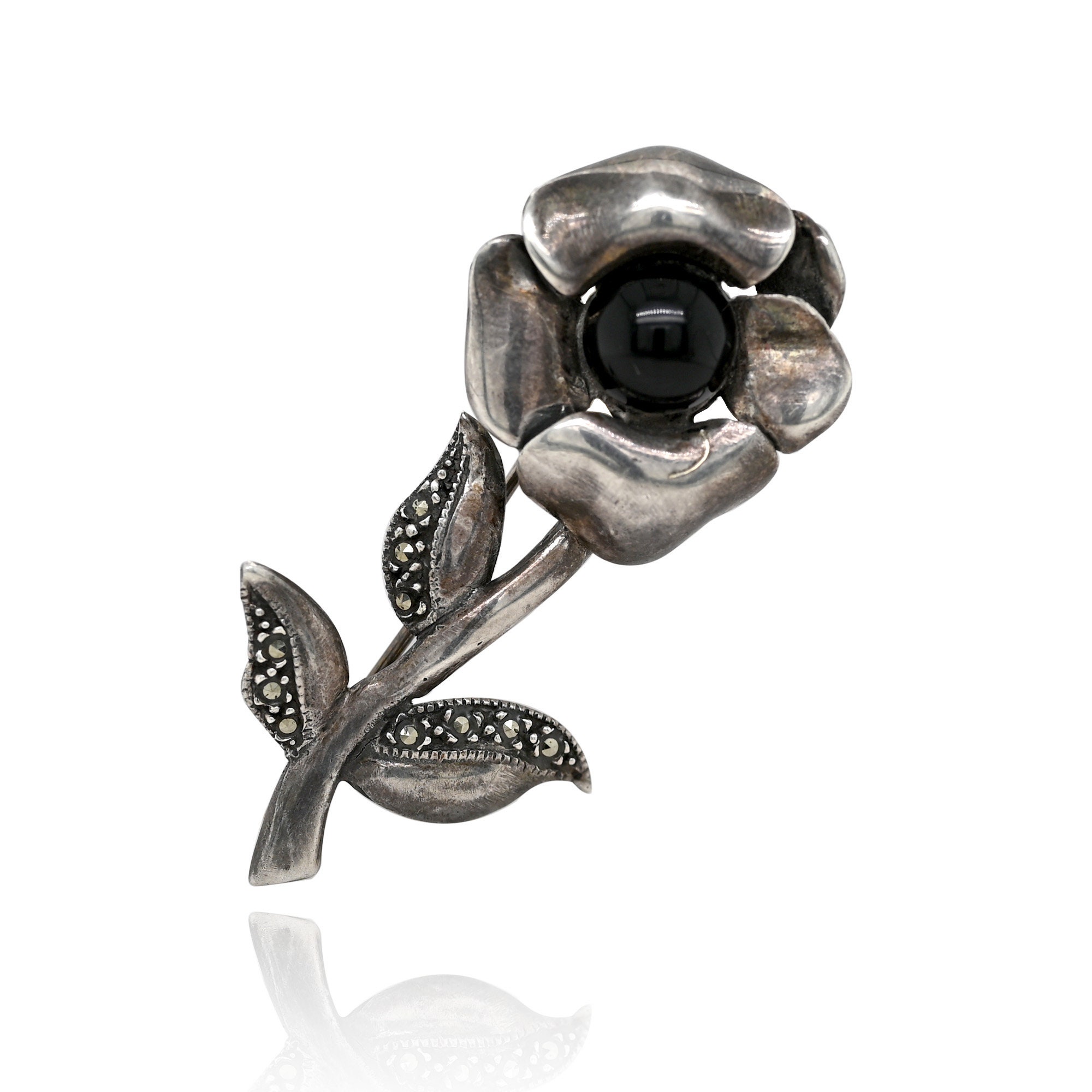 スターリングシルバーのオニキスとマーカサイトの花のブローチ、マーカ