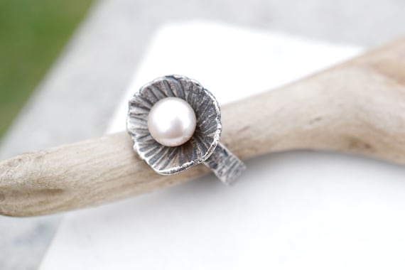 Sterling Silver Artisan Pearl Flower Ring, Artisa… - image 1