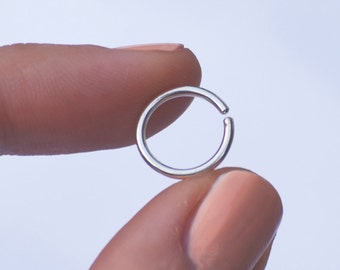 Der Perfekte Septum Ring - Sterling Silber - 18g oder 16g - Kontinuierlicher Hoop - Versandfertig - Knorpel Piercing - Nasenring - Baby Größe