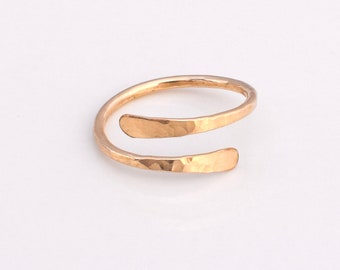 Thick Midi Ring - 14 K Gold Filled 16g Sturdy Knuckle Ring - Toe Ring - Adjustable - Hammered - Overlapping - Handmade
