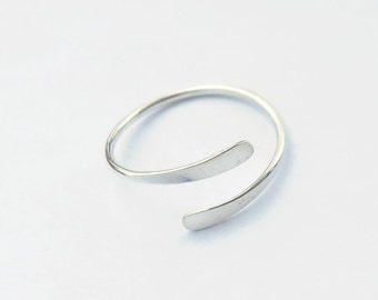 Adjustable Sterling Silver Midi Ring - Knuckle Ring - Toe Ring - 18g - Split Ring - Hammered - Overlapping - Handmade- Great Gift