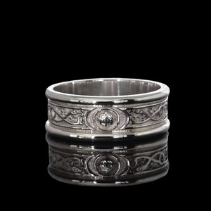 Keltische schildring | 9 mm Keltische krijgerring | Unieke Keltische trouwring | Ontworpen en gemaakt in Ierland | Gratis wereldwijde levering