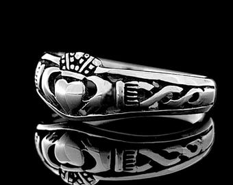 Anillo Claddagh Wishbone / Plata de ley / Diseñado y fabricado en Irlanda / Libre de aranceles estadounidenses