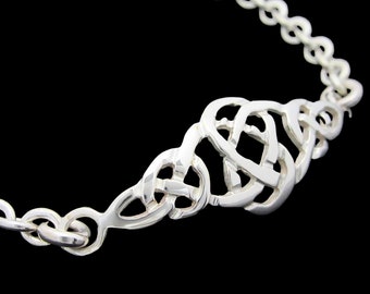 Pulsera de plata de ley con nudo celta / Diseñada y fabricada en Irlanda / Libre de aranceles estadounidenses