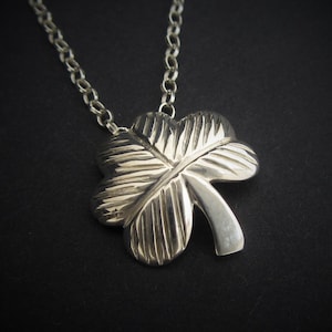 Pendentif trèfle en argent sterling | Fait main en Irlande