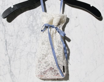 Guipúre Lace with Blue Grosgrain Ribbon Closet Sachet 1/1