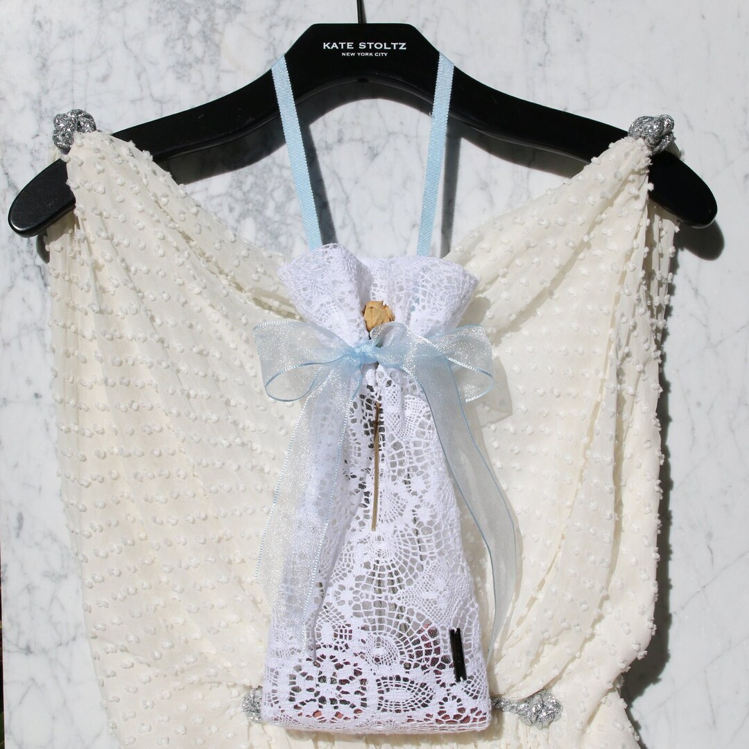 Bolsita Armario Encaje Blanco con Cinta Organza AzulVerde 1/1