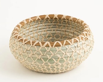 Pastel Green Yesica Basket Bowl