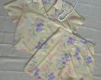Komplet bluzka i spódnica w kolorze żółtym w kwiaty vintage