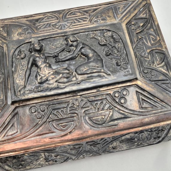 Vintage engraved metal trinket jewelry box tarnis… - image 1