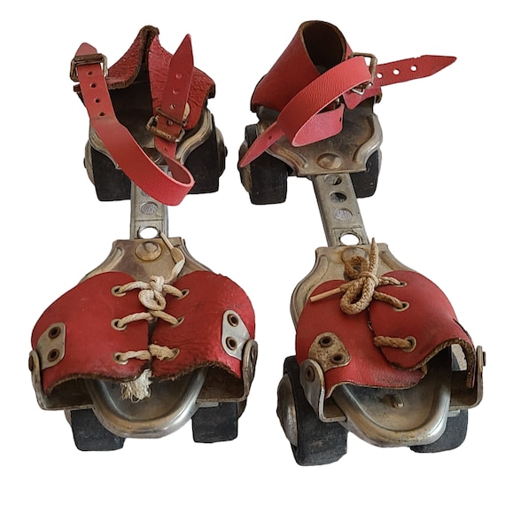 Metal and leather roller skates - image 1