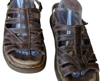 DR. MARTENS Fisherman Brown Leather Lug Sole Y2K Sandals  display picture 2