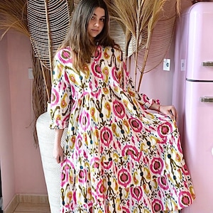 Long-sleeved bohemian maxi dress in organic cotton and vibrant ikat print fabric. Summer wear. Gifts for her. Boho gifts . Caftan ikat .
