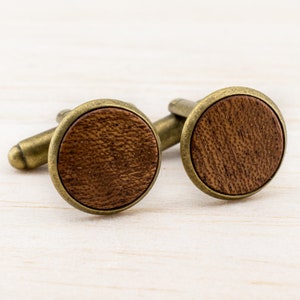 Vintage Manschettenknöpfe Cufflinks Herren Schmuck zur rustikalen Landhochzeit Geschenk für Männer Holz Handgemacht Hemd Knöpfe Edelholz Bild 3