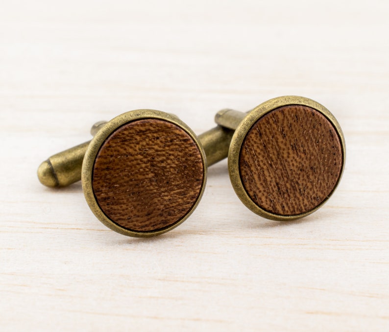 Vintage Manschettenknöpfe Cufflinks Herren Schmuck zur rustikalen Landhochzeit Geschenk für Männer Holz Handgemacht Hemd Knöpfe Edelholz Bild 3