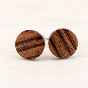 Holz Ohrstecker Ø8mm Kleine Holz Ohrringe hölzerne Mini Ohrringe kleine runde Holz ohrstecker individualisierbar wood earrings wooden studs Bild 2