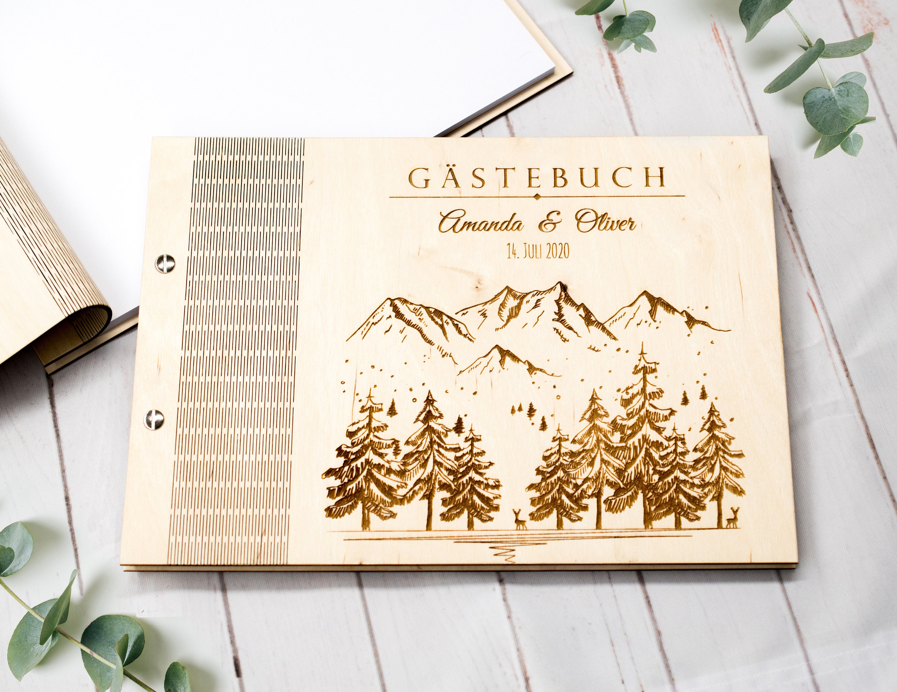 Personalisiertes Gästebuch aus Holz