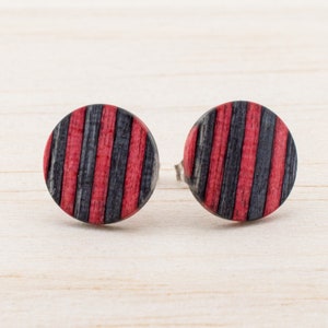 Wooden Ear Studs 11mm, Wood Earrings, red-green, stud Earrings Gift for her mother, Wood post Earrings, Giftidea handmade vegan eco friendly