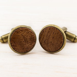 Vintage Manschettenknöpfe Cufflinks Herren Schmuck zur rustikalen Landhochzeit Geschenk für Männer Holz Handgemacht Hemd Knöpfe Edelholz Bild 2