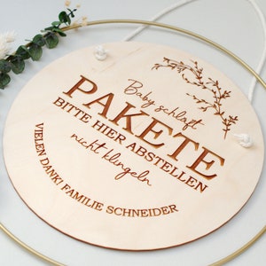 Familienschild Baby Schläft Postbote Pakete abstellen Holzschild Namensschild Bitte nicht klingeln Geschenk Mutter nach Geburt Bild 6