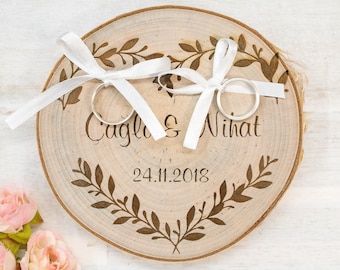 Wedding Ring bearer, Wooden Ring Pillow, Tree Slice Ring Bearer, Rustic Wedding Decor, Rustic Tree Slice, Ring Holder, Personalized Name