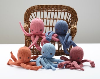 Hand Knitted Octopus in Organic Cotton