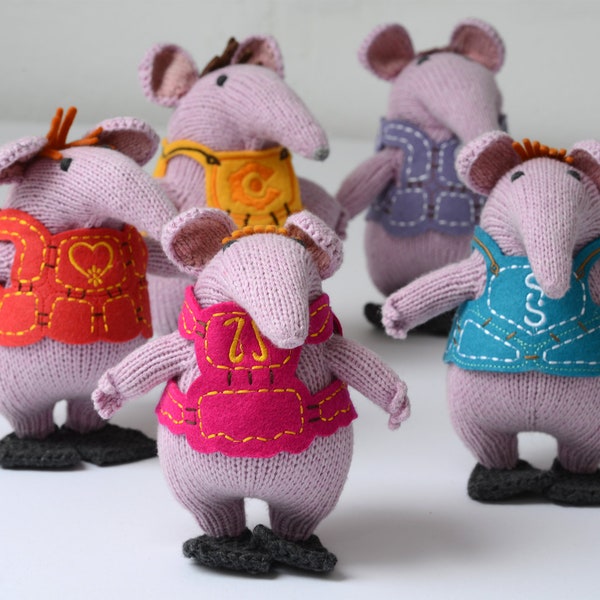 Handgestrickte Clanger Stofftiere