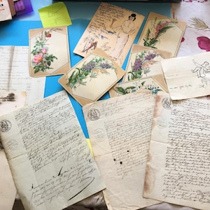 Scrapbooking:8 Menus 1 écrit 1945(7 sans écriture Vintage)5 Bouquets Fleurs-2 paysages(liseré doré)1 dessin-4 Manuscrits-Junk-indésirable