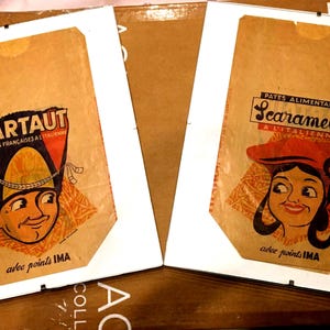 2 pacchetti di carta artigianale originale con pasta pubblicitaria francese in cornice di vetro, pubblicità Hartaut e Scaramelli - Art Deco - Vintage