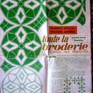 1972 French Vintage Journal des brodeuses ouvrage de dames Embroidery Broderie fantaisie monogrammes,alphabet complet,simple & combinables image 2