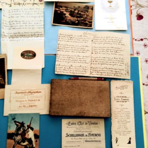 Scrapbooking: Zeichenbuch – 1 Aquarell – 2 handgeschriebene Briefe – 2 Menüs – 1 Geburtskarte – 3 Postkarten – 2 Visitenkarten – Müll – Unerwünscht