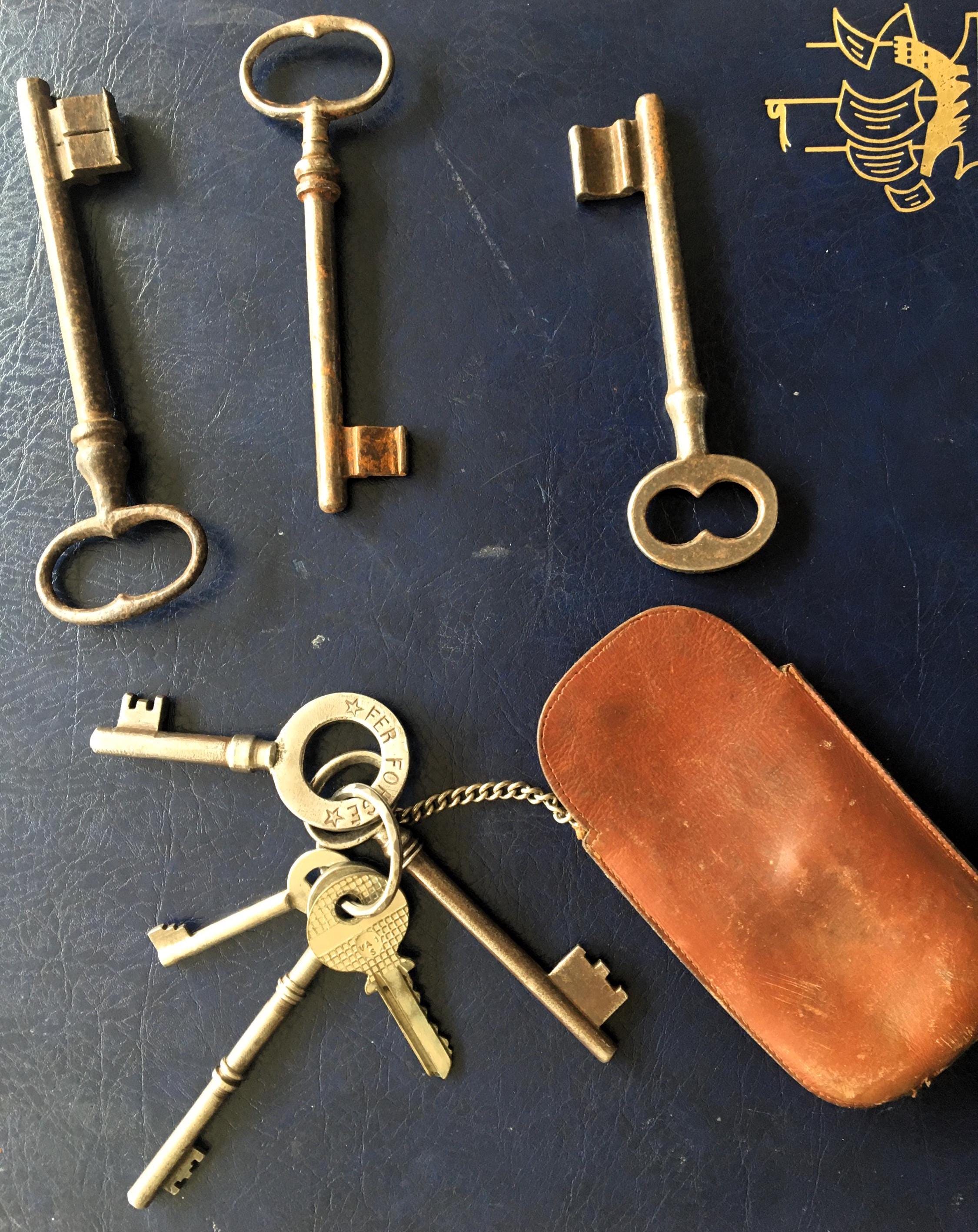 Rusty Clef Note 8 Clés Antiquité Ferronnerie Clef-keys,french Country Castle,iron ...