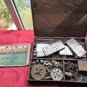 Coffret Meccano Vintage / Ancien avec boîte et manuel - Meccano | Beebs