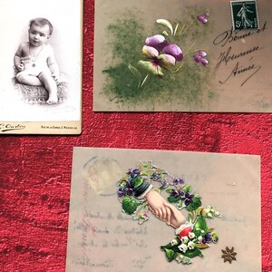 2 magníficos postais + 1 fotografia Cromos reais de 1895 colados no cartão de feliz ano novo em material celulóide dos anos 1900