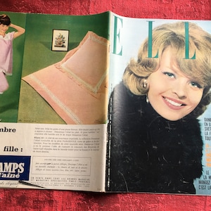 Magazine Special Revue ELLE-France January 1961,Vintage fashion, Danielle Hunebelle news,Fashion,French,embroidery,patterns,models-78 pages