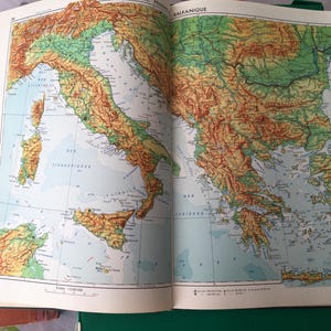 Atlas géographique-mondial-historique pratique Bordas cartes en couleurs,cartons, graphiques statistiques,index alphabétique des noms