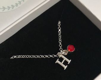Collier pierre de naissance rubis initiale, collier pierre de naissance juillet, cadeau personnalisé pour elle