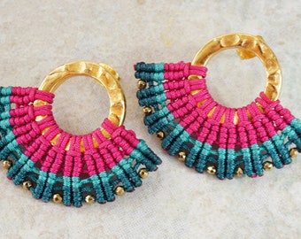 Micro macrame hoop earrings made with little gold hematite beads - Pink, gold and emerald green bohemian woven earrings