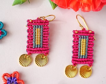 Vibrant Wanderlust: Boho Chic Macrame Earrings with gold elements - Handcrafted Artisan Jewelry